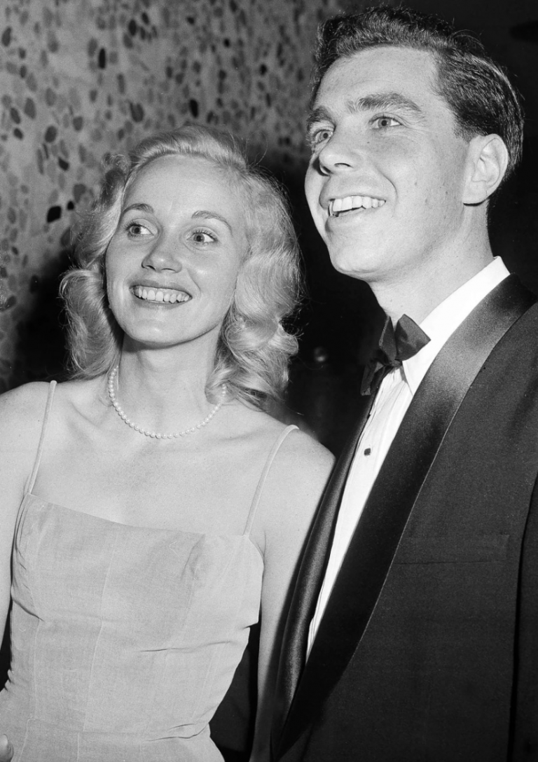 EvaMarieSaint-passed-away-at-102-